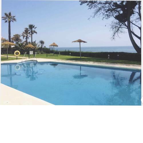 Beautiful 2-Bed Apartment near la Cala beachside