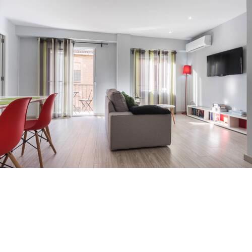 Beautiful 2 Bedroom Wifi AC Apartment by the Turia Gardens