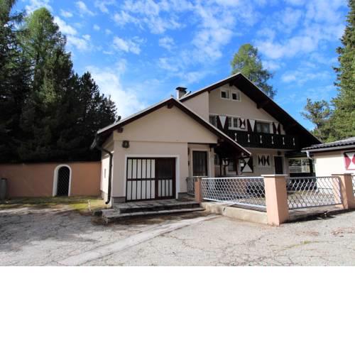 Beautiful and large house in hiking and skiing area Innerkrems with sauna and hot tub