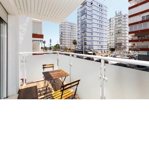 Beautiful and modern duplex. Terrace. 150 m from the beach of Torre del Mar