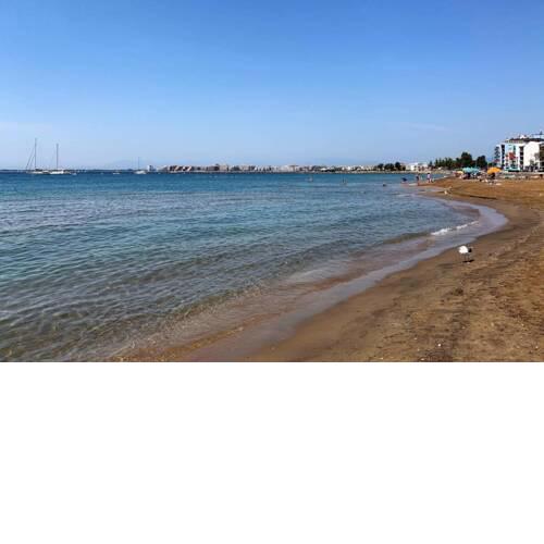 BEAUTIFUL APARTMENT CLOSE TO THE BEACH IN ROSES
