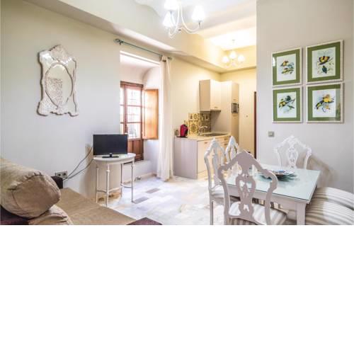 Beautiful apartment in Córdoba w/ WiFi and 1 Bedrooms