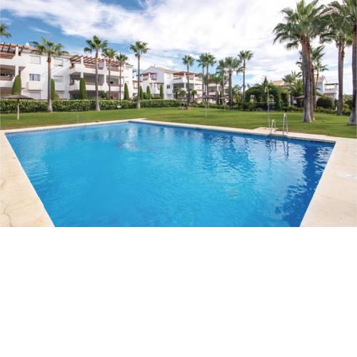Beautiful apartment in Estepona w/ Outdoor swimming pool, WiFi and 2 Bedrooms