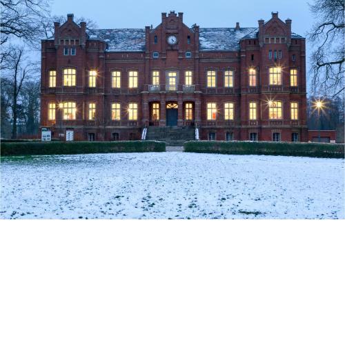 Beautiful apartment in Krakow am See with Sauna and WiFi