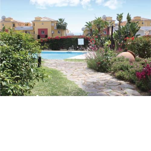 Beautiful apartment in Marbella w/ Outdoor swimming pool, WiFi and 2 Bedrooms
