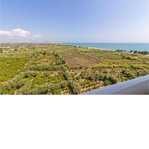 Beautiful apartment in Oliva with WiFi and 1 Bedrooms