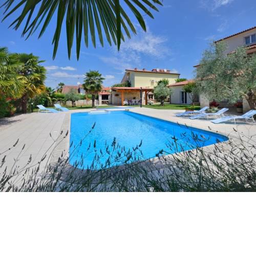 Beautiful Apartment in Porec with Swimming Pool