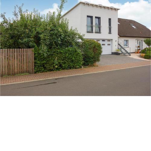Beautiful apartment in Schwalmstadt with WiFi