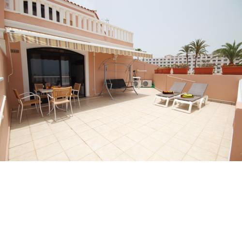 Beautiful apartment in the first beach line