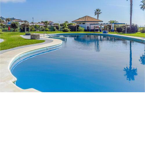 Beautiful apartment in Zahara de los Atunes with Outdoor swimming pool, WiFi and 2 Bedrooms
