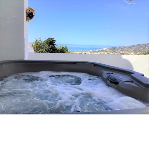 Beautiful apartment with Jacuzzi and Sea view