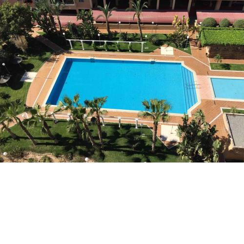 Beautiful apartment with swimming pool and beach
