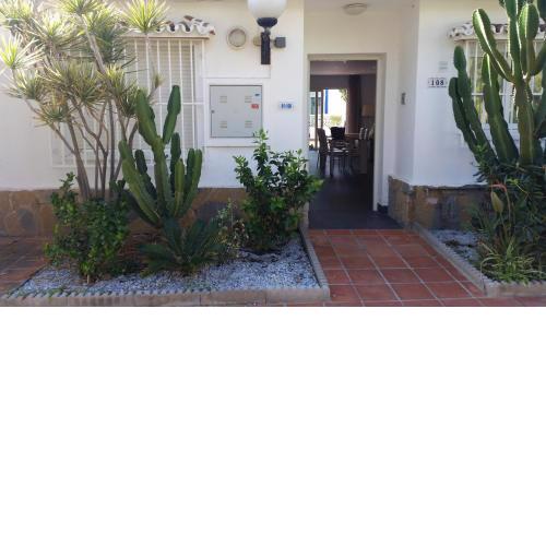 Beautiful Beachfront Bungalow