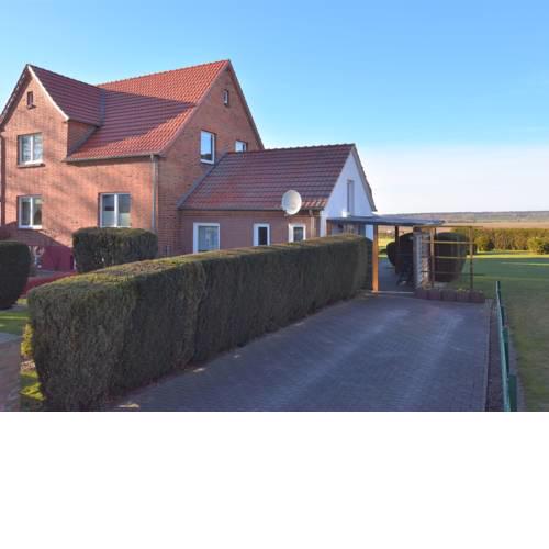 Beautiful Bungalow near Sea in Pepelow