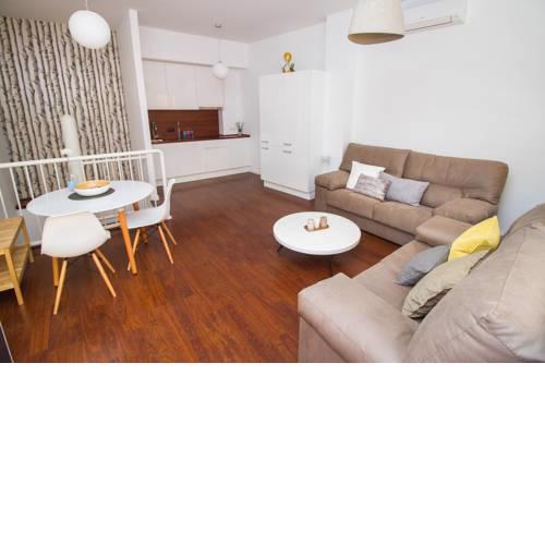 Beautiful Central Duplex