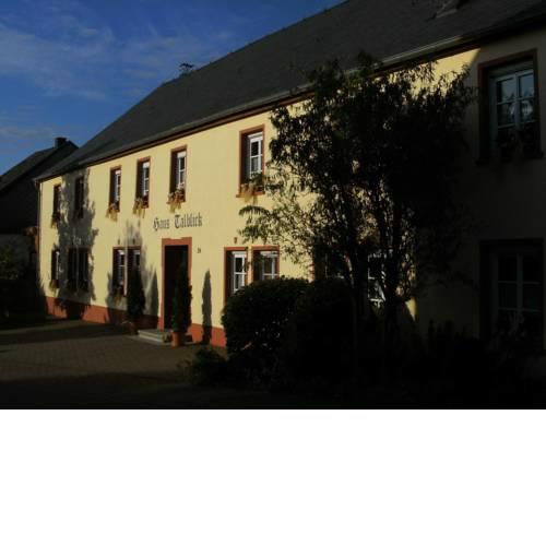 Beautiful Holiday Home in Morscheid-Riedenburg with Balcony