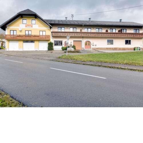 Beautiful Holiday Home in Ulrichsberg with Balcony