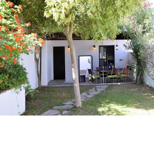 Beautiful Holiday Home with Private Pool in Rute
