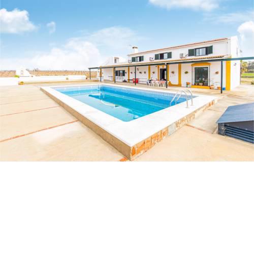Beautiful home in Bollullos del Condado w/ Outdoor swimming pool, Outdoor swimming pool and 5 Bedrooms