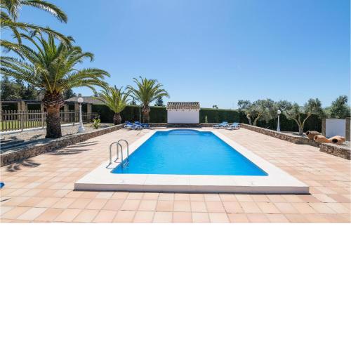 Beautiful home in Conil de la Frontera with WiFi and 3 Bedrooms