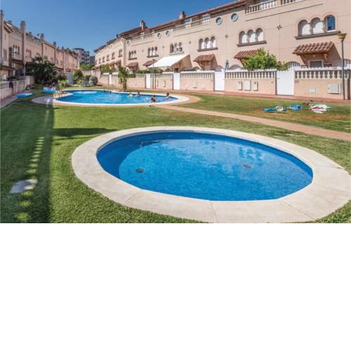 Beautiful home in Francás w/ Outdoor swimming pool, Outdoor swimming pool and 3 Bedrooms