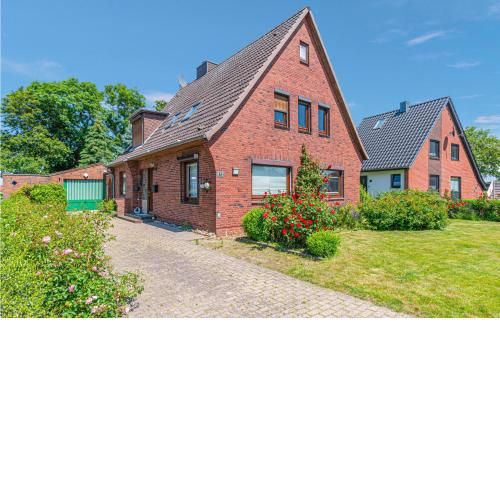 Beautiful home in Friedrichskoog with WiFi and 4 Bedrooms