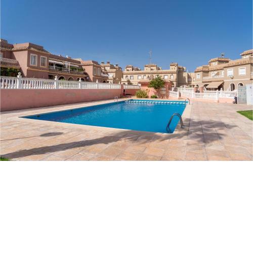 Beautiful home in Gran Alacant with Outdoor swimming pool, WiFi and 2 Bedrooms