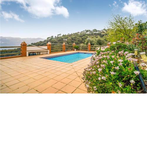 Beautiful home in Jubrique with Outdoor swimming pool, WiFi and 4 Bedrooms