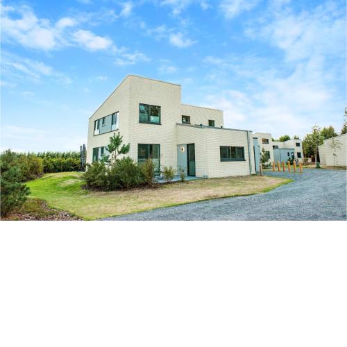 Beautiful home in Lembruch-Dmmer See with Indoor swimming pool, Sauna and 5 Bedrooms