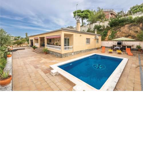 Beautiful home in Macanet de la Selva w/ Outdoor swimming pool, WiFi and 4 Bedrooms