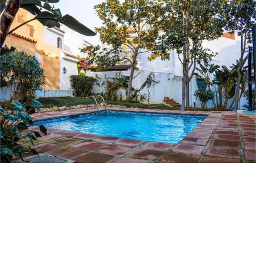 Beautiful home in Marbella w/ WiFi, Outdoor swimming pool and 3 Bedrooms