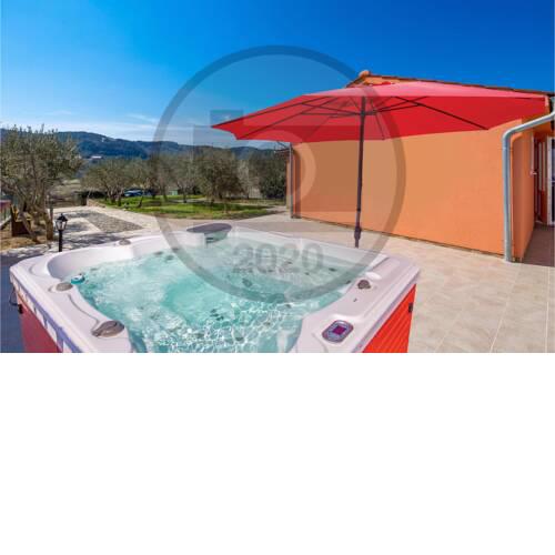 Beautiful home in Mundanije w/ Jacuzzi, WiFi and 1 Bedrooms