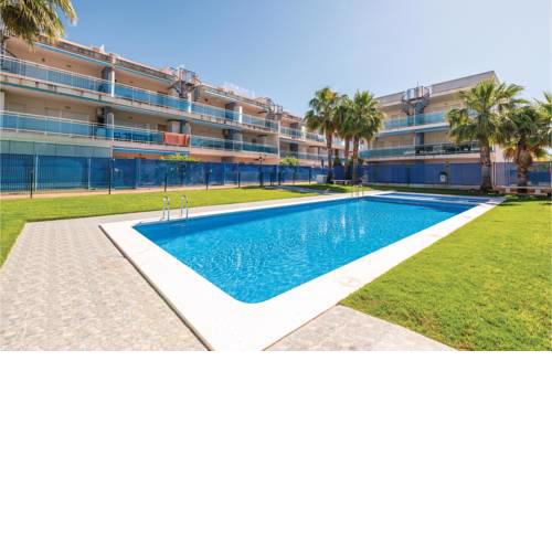 Beautiful home in Oropesa del Mar with Outdoor swimming pool, Outdoor swimming pool and 2 Bedrooms