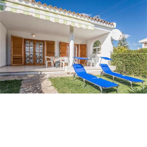 Beautiful home in Peniscola w/ WiFi, Outdoor swimming pool and 2 Bedrooms
