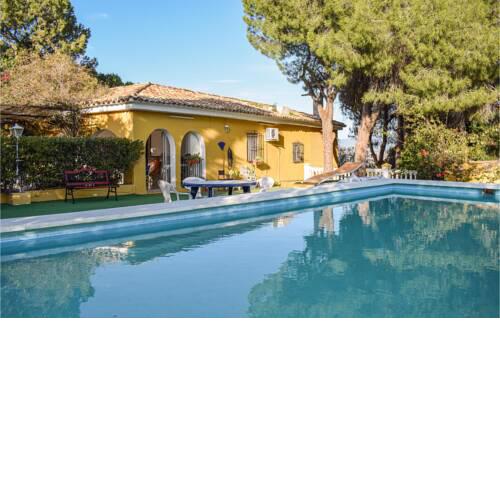 Beautiful home in Urbanización Pinos de w/ Outdoor swimming pool, WiFi and 4 Bedrooms