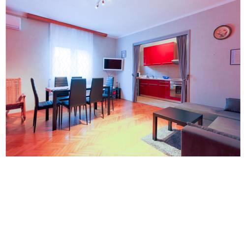 Beautiful home in Zadar w/ 6 Bedrooms