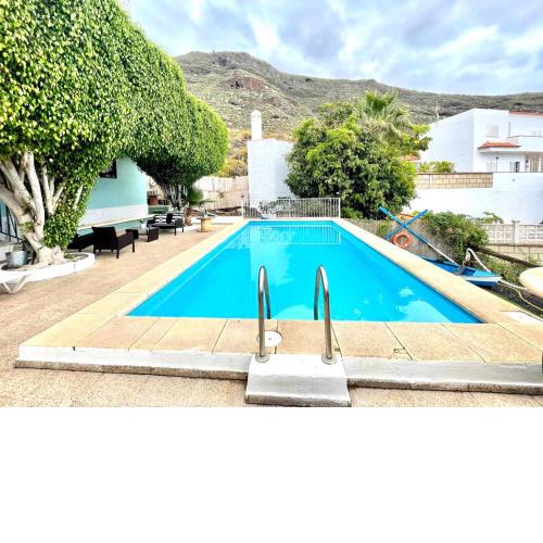 Beautiful House with Wifi, private pool and unforgettable ocean view in Tenerife