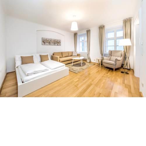 Beautiful Inner City Apartment (20)