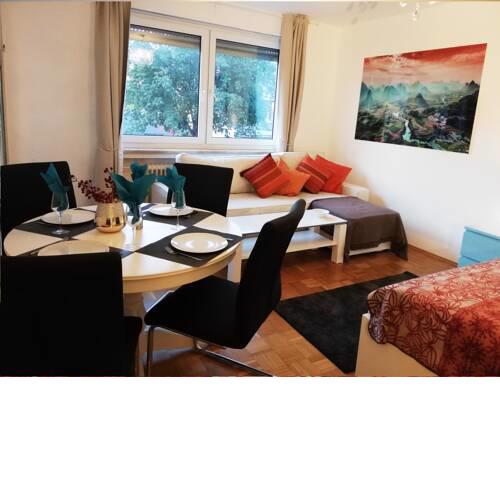 Beautiful Large Apartment Dachau Bahnhof 20 Min to Munich Center