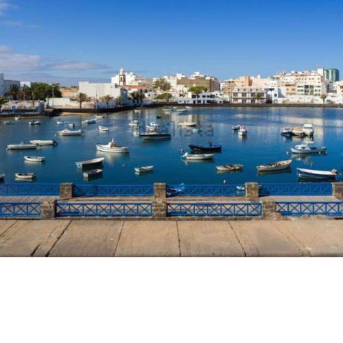 Beautiful newly renovated 3 bedroom apartment
