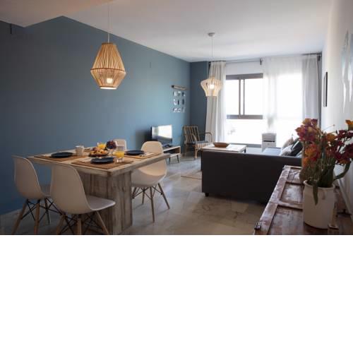 Beautiful One Bedroom Wifi Apartment Near Beach