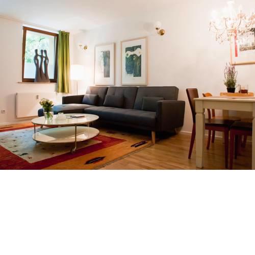 Beautiful Park Apartment for 4 Guests