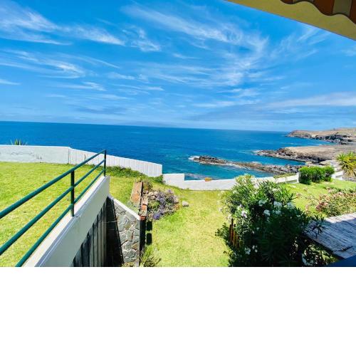 Beautiful Sea View FREE WIFI