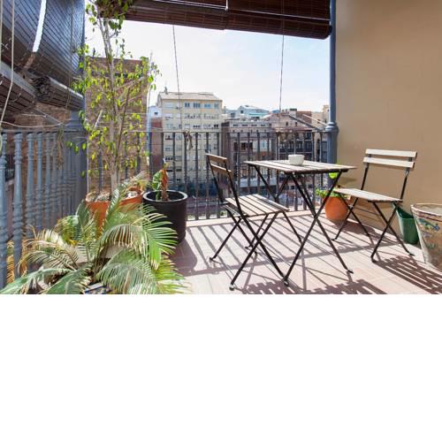 Beautiful & Spacious flat in BCN center