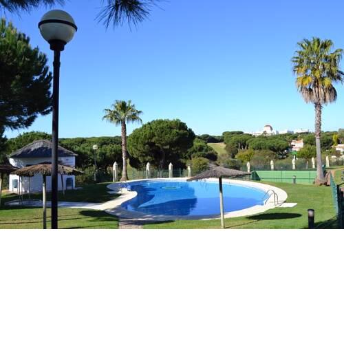 Beautiful townhouse in Nuevo Portil NP0202