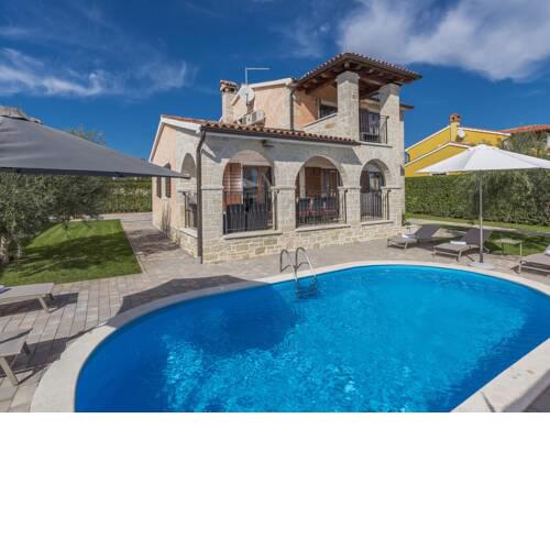 Beautiful Villa in Porec with Swimming Pool