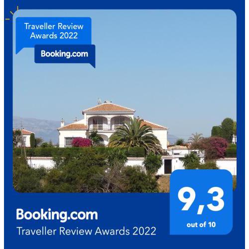 Beautiful Villa Montebello in Benajarafe with private salt pool