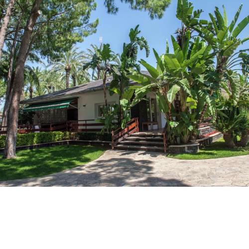 Beautiful villa with a dishwasher, close to restaurants