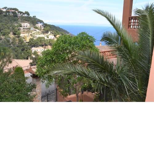 Begur Holiday Home Sleeps 7 with Pool Air Con and WiFi