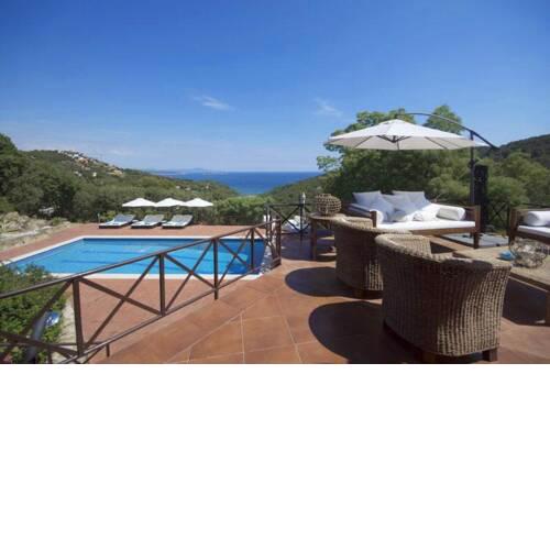 Begur Villa Sleeps 10 with Pool Air Con and WiFi